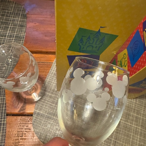 Disney Mickey Mouse Wine Glasses Frosted Ears (set of 2) - Picture 5 of 7